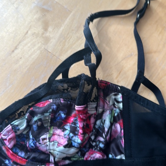 Floral bra - Picture 4 of 7